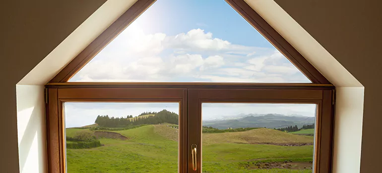 Trapezoid Window Maintenance in Menlo Park, CA